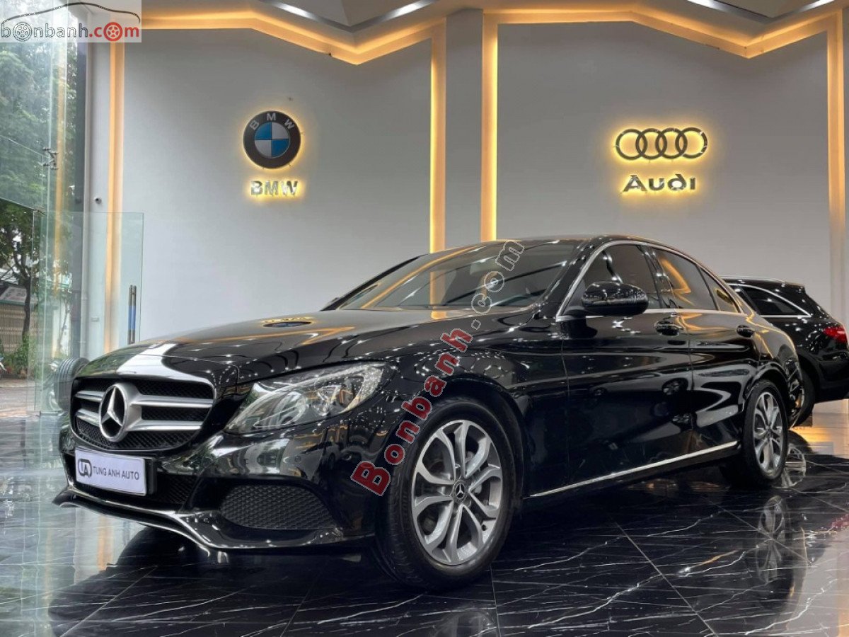 Bán xe ô tô Mercedes-Benz C200 2018 giá 790 triệu - 2341940