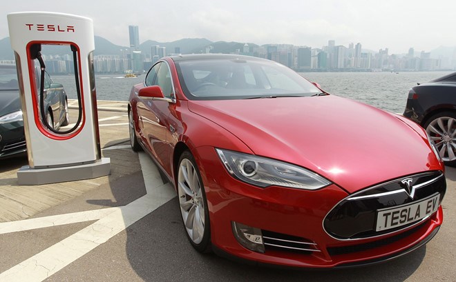 Tesla thu hồi xe hơi do lỗi kỹ thuật ở hệ thống lái 1