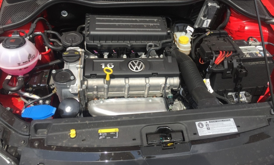 Đánh giá xe Volkswagen Cross Polo 2018: Động cơ mạnh mẽ 17