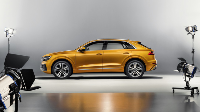 Thân xe Audi Q8 2