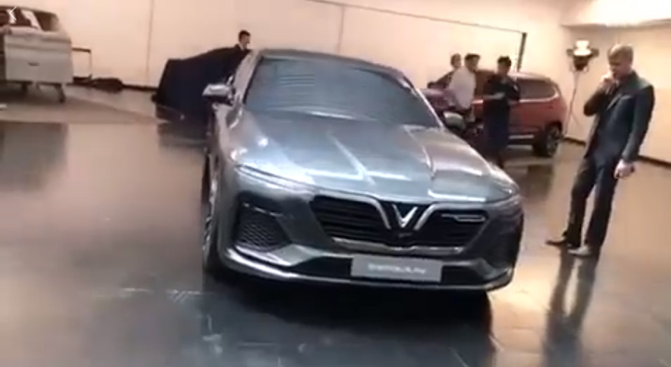 Đầu xe sedan Vinfast 4