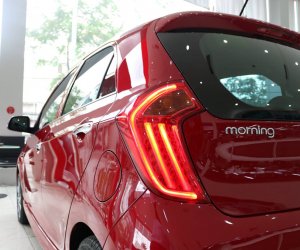 Đánh giá xe Kia Morning S 2018: Cụm đèn hậu 10