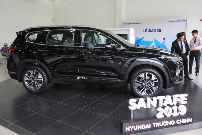 Thân xe Hyundai SantaFe 2019 2