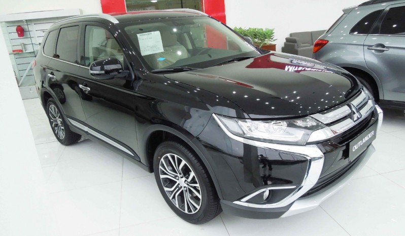 Mitsubishi Outlander 2