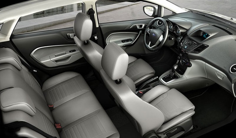  Ford Ecosport Titanium 2018 có nhiều trang bị nội thất hiện đại