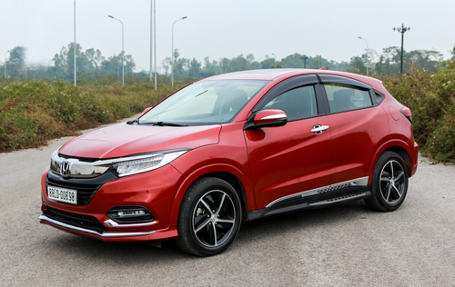 Honda HR-V tụt dốc, Kona xác lập kỷ lục mới và giành ngôi vương phân khúc 1