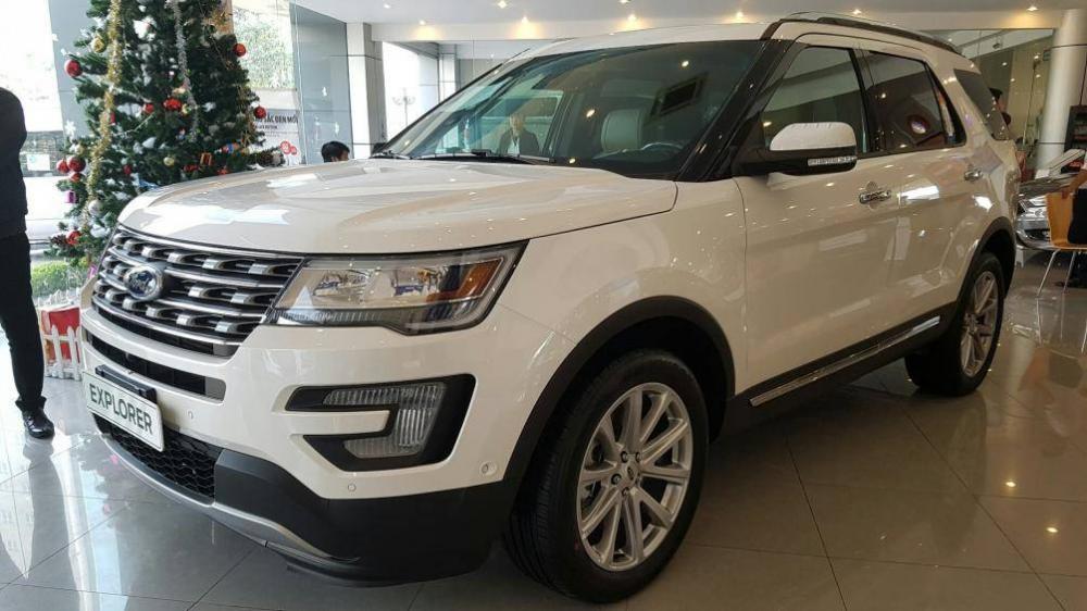 Ford Explorer giảm giá, dao động khoảng 2,2 tỷ đồng 1