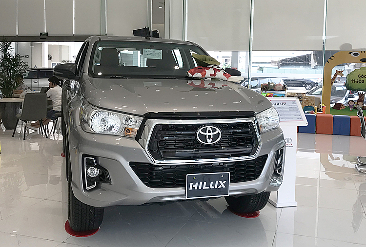 Xe Toyota Hilux 