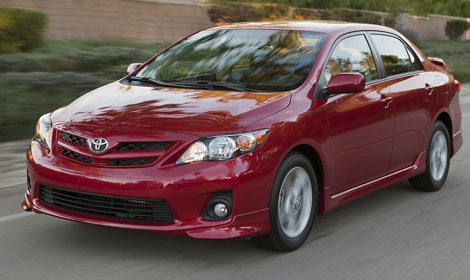 Đánh giá xe Toyota Altis 2012 1