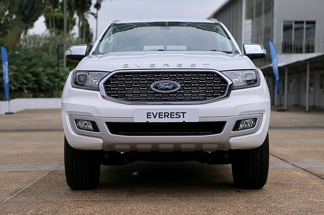 phân khúc SUV hạng D còn có một lựa chọn hấp dẫn khác là Ford Everest