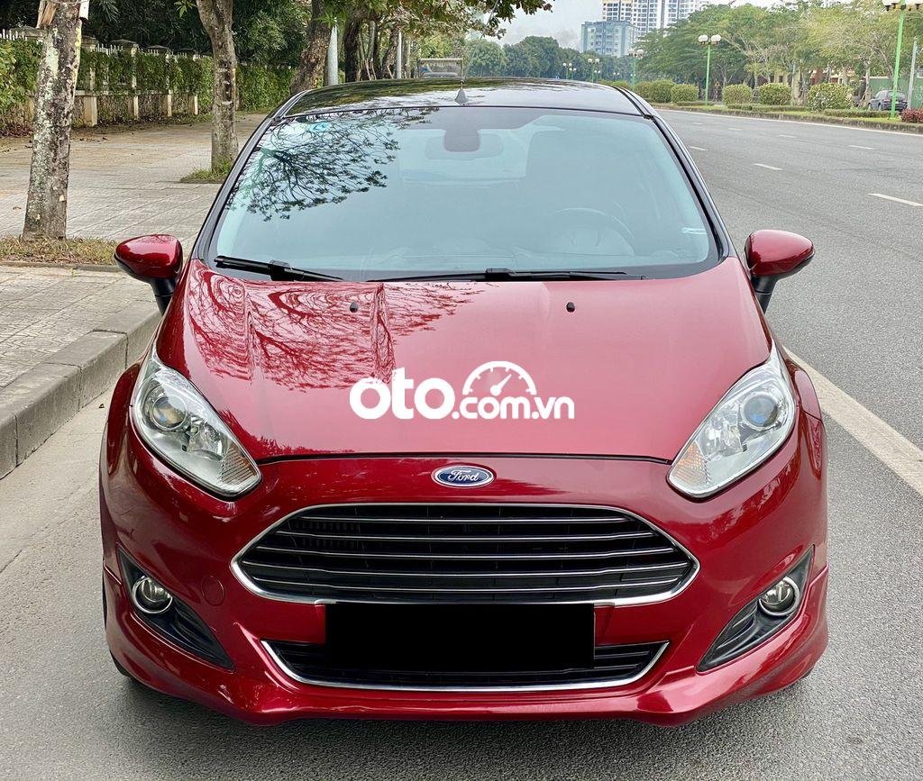 Ford gây bất ngờ với nội thất Fiesta 2014