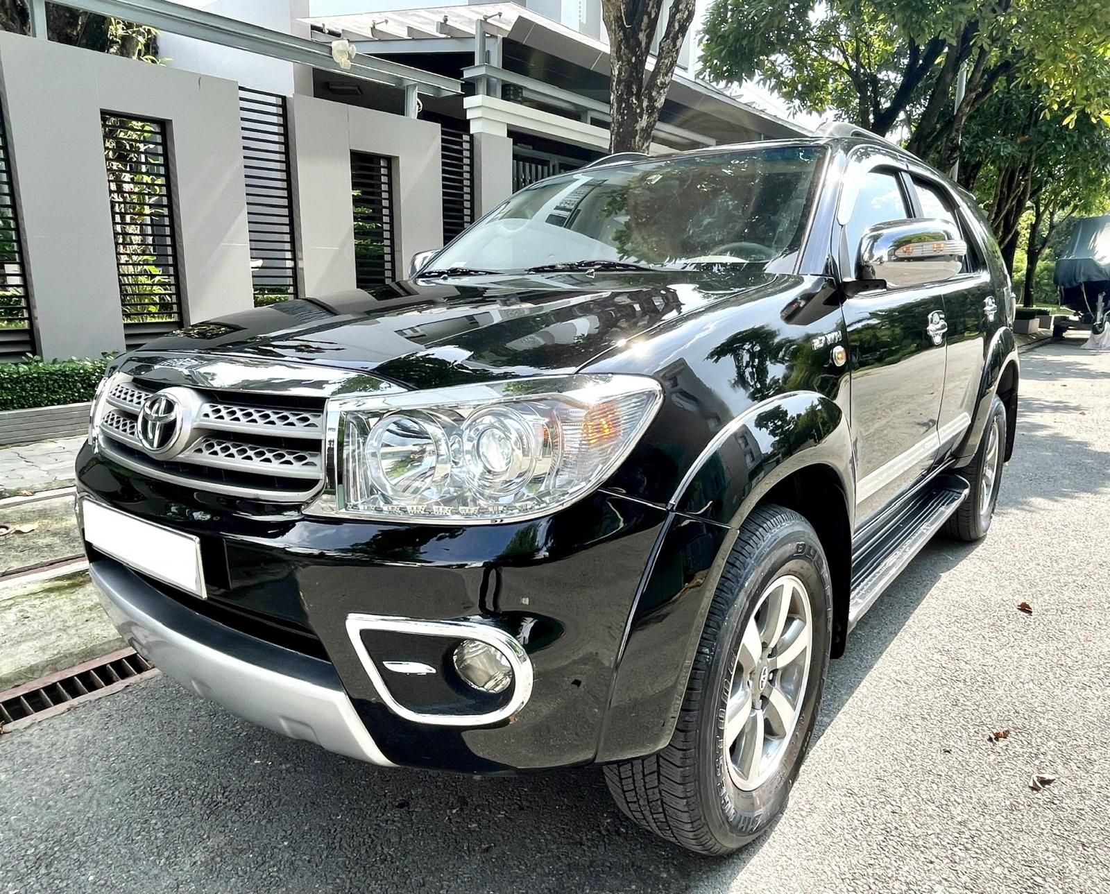 ĐỘ ĐÈN XE TOYOTA FORTUNER 2010