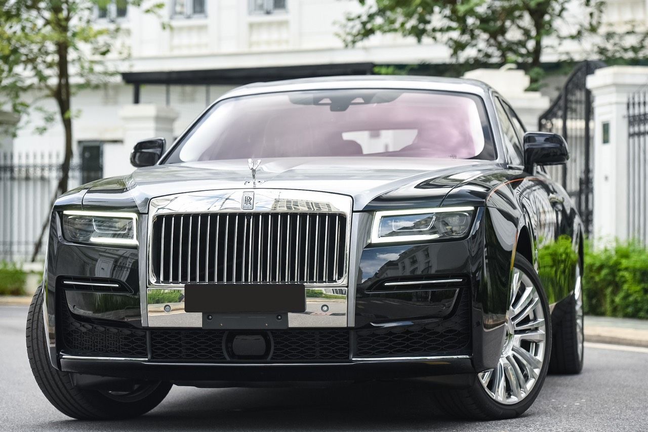 RollsRoyce 2023 Model List Current Lineup Prices  Reviews