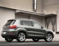 Volkswagen Tiguan 2016 - Bán dòng xe gầm cao SUV nhập Đức Tiguan 2016, màu xám, tặng 50 triệu tiền mặt. LH Hương: 0902.608.293