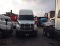 Xe tải 10000kg  Freightliner 2011 - Đầu kéo Mỹ máy Cummins màu trắng, chỉ 1 tỷ