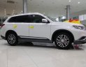 Mitsubishi Stavic 2017 - Bán xe Outlander tại Đà Nẵng, giao xe ngay, xe đủ màu, thủ tục nhanh chóng, hỗ trợ vay. LH Quang: 0905596067