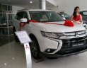 Mitsubishi Stavic 2017 - Bán xe Outlander tại Đà Nẵng, giao xe ngay, xe đủ màu, thủ tục nhanh chóng, hỗ trợ vay. LH Quang: 0905596067