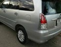 Toyota Innova  2 0G   2011 - Cần bán xe Toyota Innova 2 0G năm 2011, màu bạc xe gia đình, giá tốt