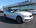 BMW 3 Series 330i 2017 - Bán BMW 3 Series 330i năm 2017, màu trắng, nhập khẩu chính hãng. Cam kết giá tốt nhất, giao xe ngay, đủ màu