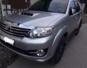 Toyota Fortuner 25G 2016 - Cần bán gấp Toyota Fortuner 25G đời 2016, màu bạc số sàn