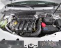 Renault Duster 2.0 AT 4WD 2017 - Bán Renault Duster 2.0 AT 4WD đời 2017, màu bạc, xe nhập, giá 739tr