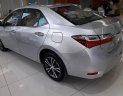 Toyota Corolla altis MT 2017 - Bán ô tô Toyota Corolla altis MT đời 2017, màu bạc, giá tốt