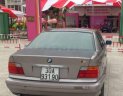 BMW 3 Series 320i 1998 - Cần bán gấp BMW 3 Series 320i đời 1998, màu xám, xe nhập, giá chỉ 123 triệu