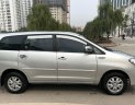 Toyota Innova 2.0G 2010 - Vợ chồng chị Thu cần bán gấp Innova G 2010, màu cát vàng