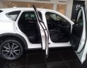 Mazda CX 5 2.5 FWD 2018 - Bán CX-5 2.5 1 cầu màu trắng, có xe giao ngay trong 3 ngày, hỗ trợ vay ngân hàng 90%. Lh 0938 907 088 Toàn Mazda