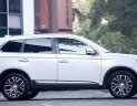 Mitsubishi Stavic CVT 2018 - Cần bán Mitsubishi Outlander CVT năm 2018, màu trắng, giá tốt