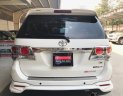 Toyota Fortuner TRD V 4X2 2015 - Cần bán xe Toyota Fortuner TRD V 4X2 năm sản xuất 2015, màu trắng, hỗ trợ giá tốt