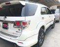 Toyota Fortuner TRD V 4X2 2015 - Cần bán xe Toyota Fortuner TRD V 4X2 năm sản xuất 2015, màu trắng, hỗ trợ giá tốt