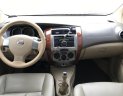 Nissan Grand livina 2012 - Bán xe Nissan Grand livina năm sản xuất 2012, màu vàng, giá 285tr