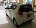 Chevrolet Spark 2013 - Cần bán gấp Chevrolet Spark sản xuất 2013, màu trắng