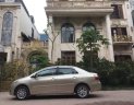 Toyota Vios E 2010 - Bán Toyota Vios E 2010, màu vàng cát, 288tr, anh Công SĐT 0964961855