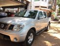 Nissan Navara LE 2.5MT 4WD 2011 - Bán xe Nissan Navara LE 2.5MT 4WD năm 2011, màu bạc, xe nhập 