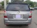 Toyota Innova 2.0E 2012 - Bán Toyota Innova 2.0E đời 2012, màu ghi