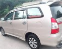 Toyota Innova 2.0E 2015 - Bán xe Toyota Innova E sản xuất 2015, màu bạc như mới