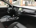 BMW 5 Series 520i 2015 - Bán Bmw 520i đen 2015 bản có cửa hít, cam lùi, loa harman biển HN, xe đẹp