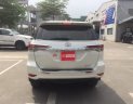 Toyota Fortuner 2.7V (4x2) 2017 - Bán Toyota Fortuner 2.7V 4x2 - Màu trắng, máy xăng 1 cầu, đã qua sử dụng chính hãng, hotline: 0898.16.8118