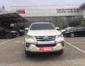 Toyota Fortuner 2.7V (4x2) 2017 - Bán Toyota Fortuner 2.7V 4x2 - Màu trắng, máy xăng 1 cầu, đã qua sử dụng chính hãng, hotline: 0898.16.8118