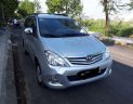 Toyota Innova G 2011 - Cần bán xe Toyota Innova G đời 2011, màu bạc, giá tốt