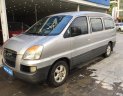 Hyundai Starex 2004 - Bán Hyundai Starex năm sản xuất 2004, màu bạc, nhập khẩu nguyên chiếc, giá cạnh tranh