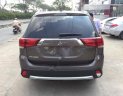 Mitsubishi Stavic 2.4 CVT Premium 2018 - Bán Mitsubishi Outlander 2.4 CVT Premium đời 2018, màu nâu