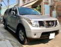 Nissan Navara LE 4x4 2011 - Cần bán gấp Nissan Navara LE 4x4 năm sản xuất 2011, màu bạc, nhập khẩu nguyên chiếc