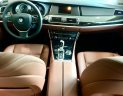 BMW 5 Series Sedan 2017 - Bán BMW 5 Series Sedan sản xuất 2017, màu trắng, xe nhập