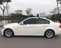 BMW 3 Series 320i 2009 - Chính chủ bán BMW 3 Series 320i đời 2009, màu trắng, xe nhập