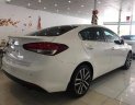 Kia Cerato 1.6 AT 2016 - Cần bán lại xe Kia Cerato 1.6 AT đời 2016, màu trắng, giá chỉ 610 triệu