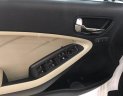 Kia Cerato 1.6 AT 2016 - Cần bán lại xe Kia Cerato 1.6 AT đời 2016, màu trắng, giá chỉ 610 triệu