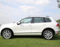 Volkswagen Touareg 3.6 AT 2016 - Bán Volkswagen Touareg 3.6 AT sản xuất 2016, màu trắng, xe nhập